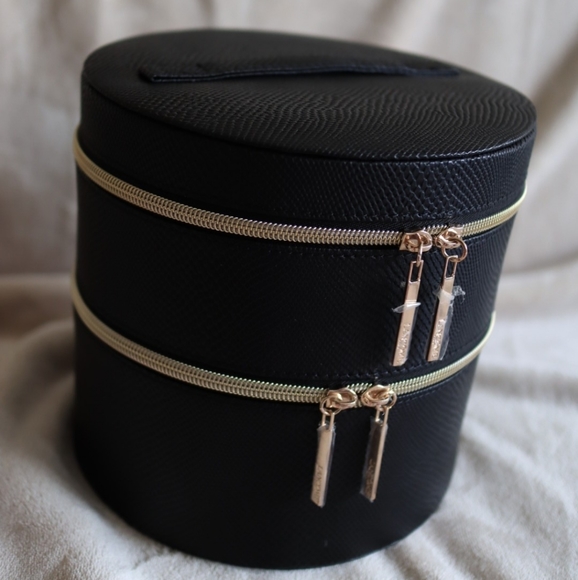 New Lacome Leather Texture Cylinder Makeup Case - Picture 2 of 6